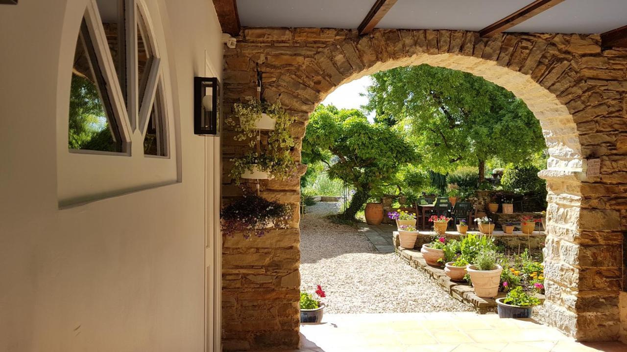 Chambres D'Hotes Secret Pyrenees Lasseube Eksteriør bilde